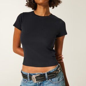 Hollister Black Short Sleeve Cropped Tee, size large